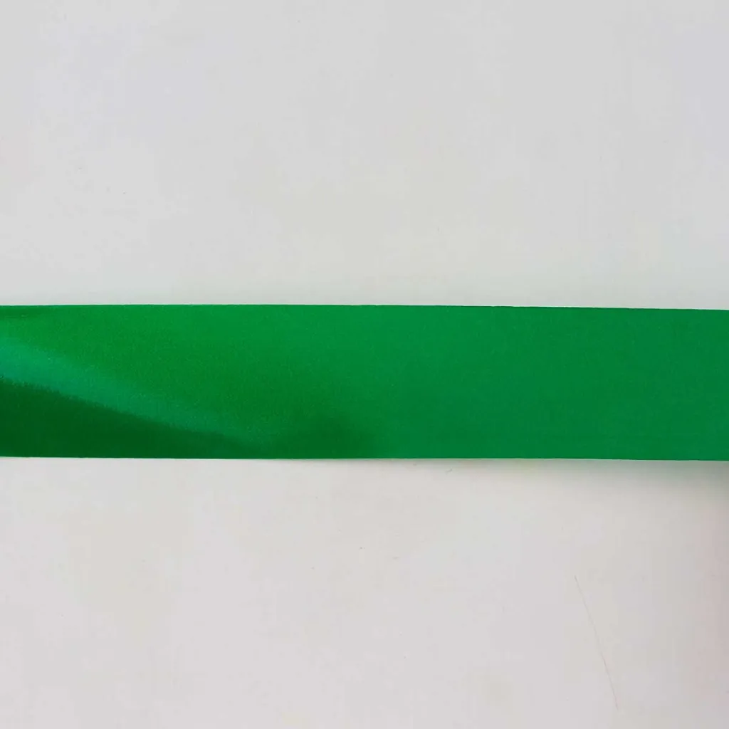 Rollo de listón decorativo para manualidades marca Janel línea Celosa color Verde Bandera liso brillante tamaño número 9 con 50 metros (2).webp